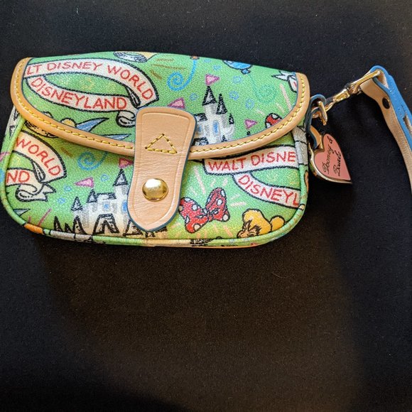 Disney Parks Dooney & Bourke Green Wristlet NWOT - Picture 1 of 9
